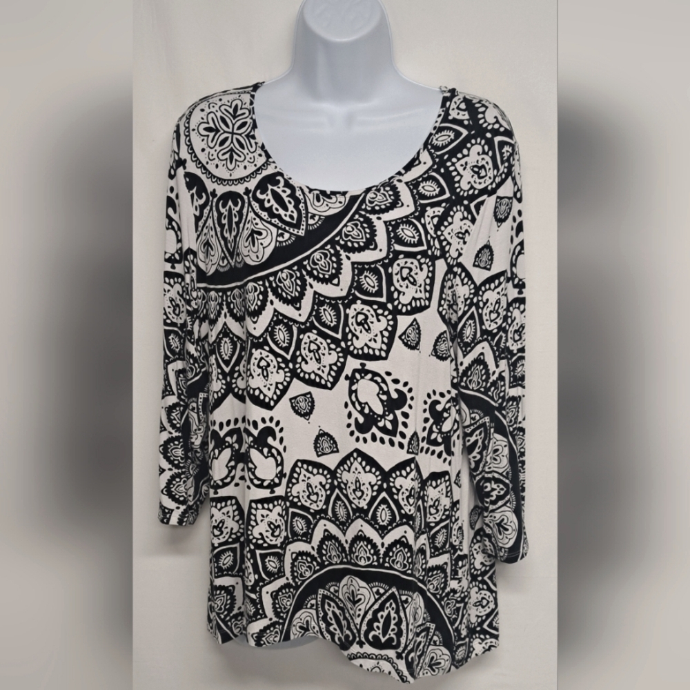 Zenergy By Chico's 2 (Large 12) Stretch Pull On Top Shirt Stretch Knit